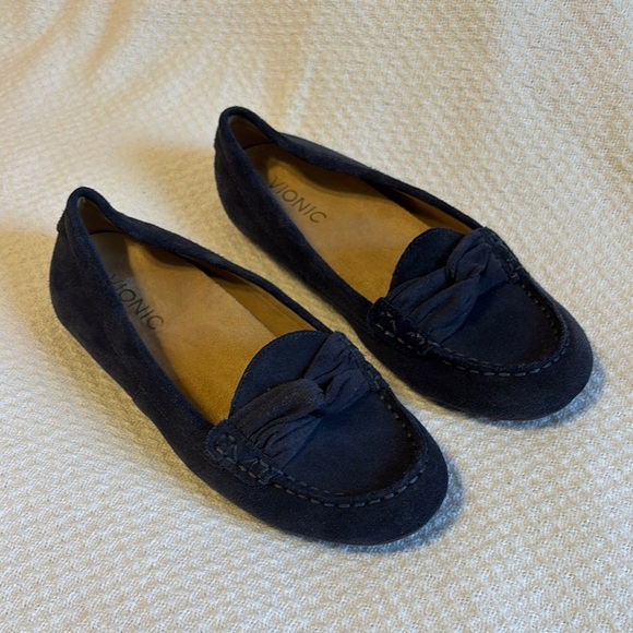 Vionic‎ Suede Moccasins with Bow Detail Norah Outerspace size 6.5 - Picture 2 of 9